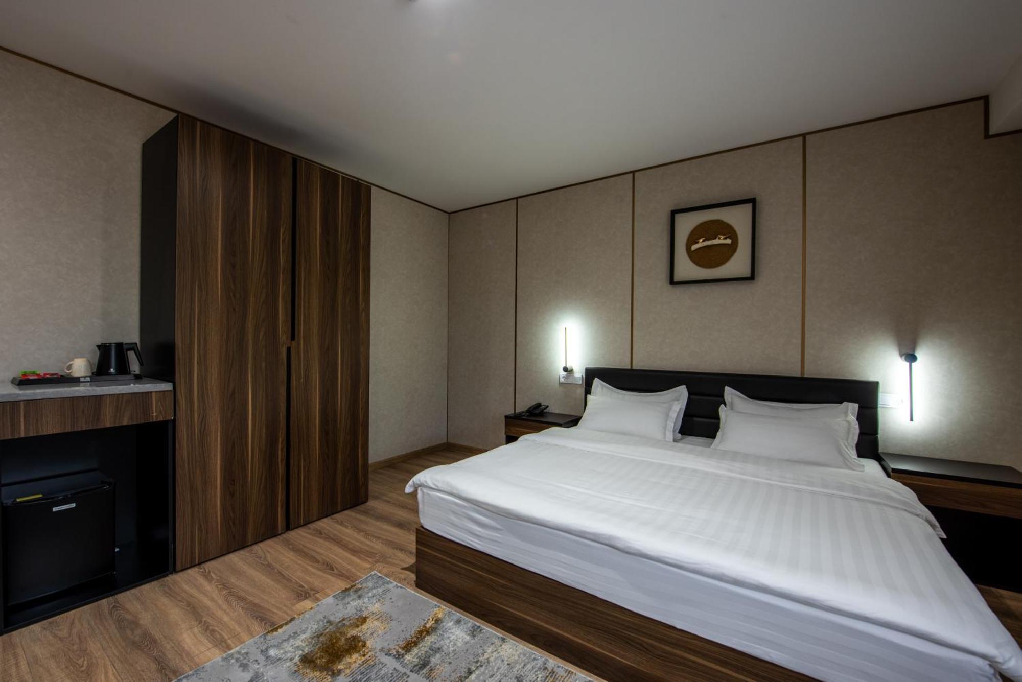 Silk Road Premium Hotel Tasken Kültér fotó