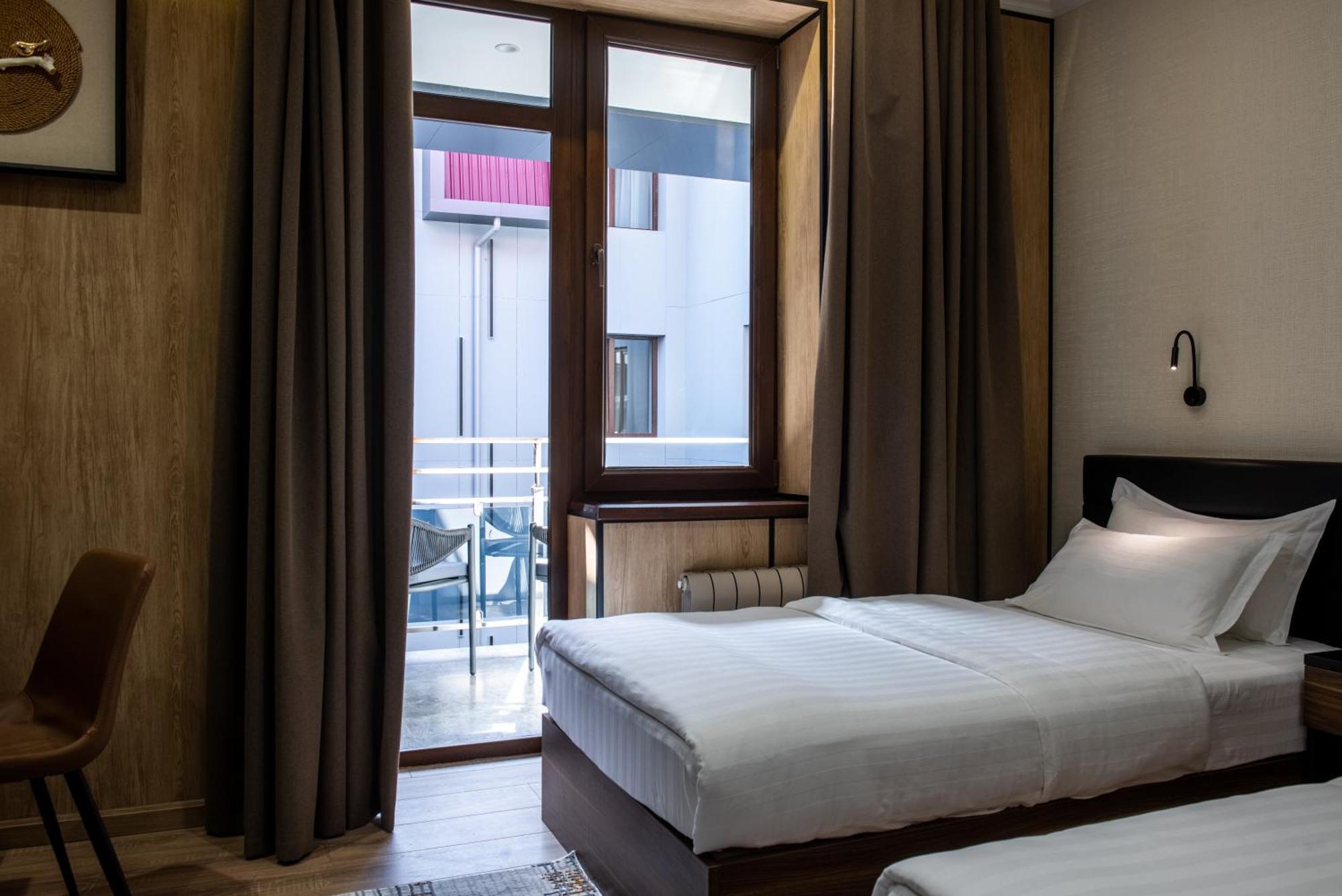Silk Road Premium Hotel Tasken Kültér fotó