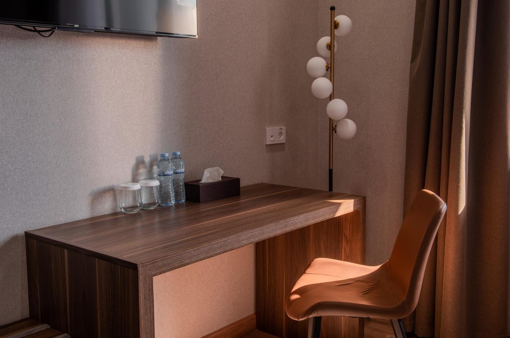 Silk Road Premium Hotel Tasken Kültér fotó